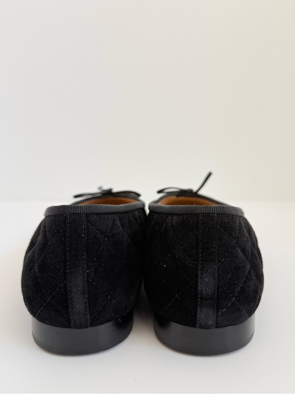 CHANEL 16B Black Quilted Suede Leather CC Logo Ballet Flats Bow Shoes EU 41 - Picture 6 of 10